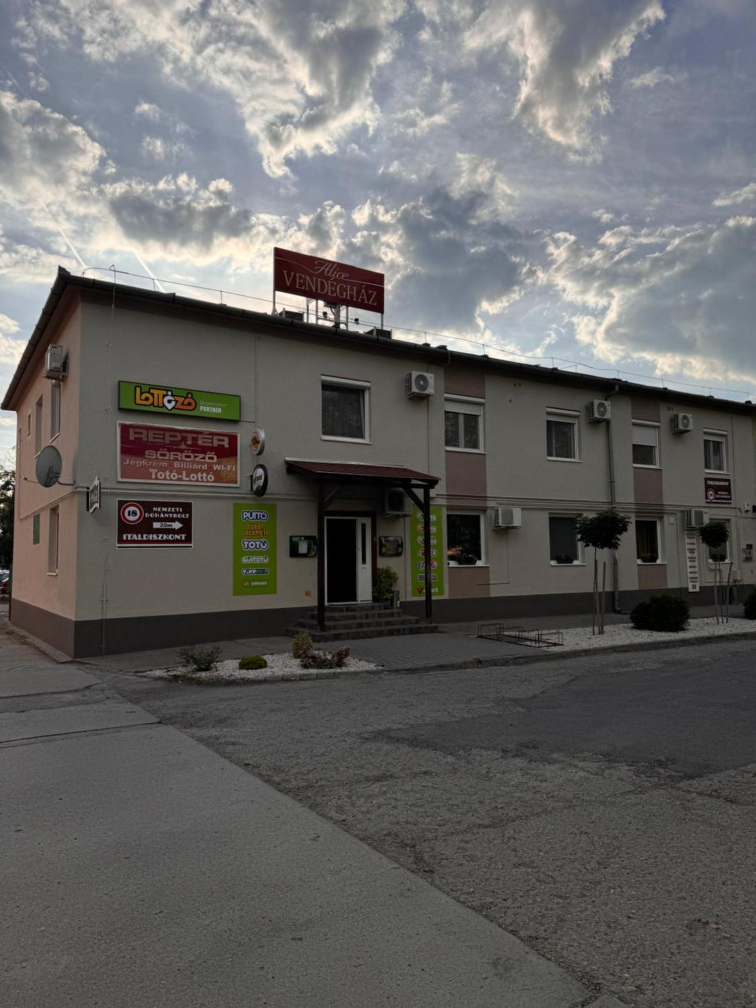 Bed and Breakfast Alice Vendeghaz Kalocsa Zewnętrze zdjęcie